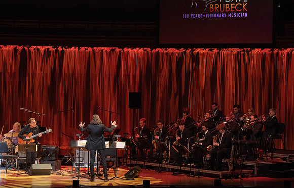20221028_Dave_Brubeck Trio_JR__DSC9381