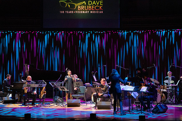 20221028_Dave_Brubeck Trio_JR__DSC0024