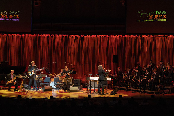 20221028_Dave_Brubeck Trio_JR__DSC9376