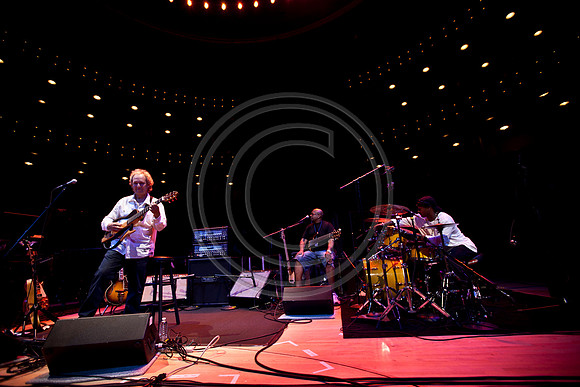 5021_DG_JAZZ_ROOTS_GUITAR VIRUOSOS_Concert_Adrienne_Arsh_Center__MG_7731