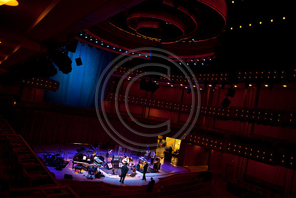 5021_DG_JAZZ_ROOTS_GUITAR VIRUOSOS_Concert_Adrienne_Arsh_Center__MG_7616