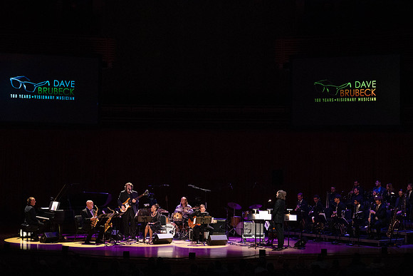 20221028_untitled_20221028_Dave_Brubeck Trio_JR__DSC9610