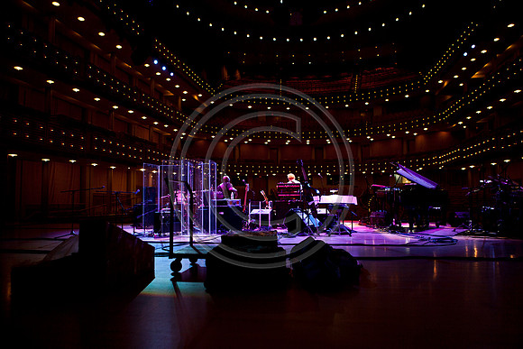 5021_DG_JAZZ_ROOTS_GUITAR VIRUOSOS_Concert_Adrienne_Arsh_Center__MG_7699