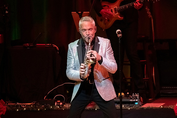 20231201_untitled20231201_Dave_Kov_Jazz_Roots_DSC8091_DN-severe-noise