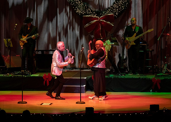 20231201_untitled20231201_Dave_Kov_Jazz_Roots_DSC8165_DN-severe-noise