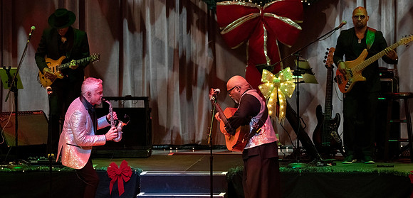 20231201_untitled20231201_Dave_Kov_Jazz_Roots_DSC8168_DN-severe-noise