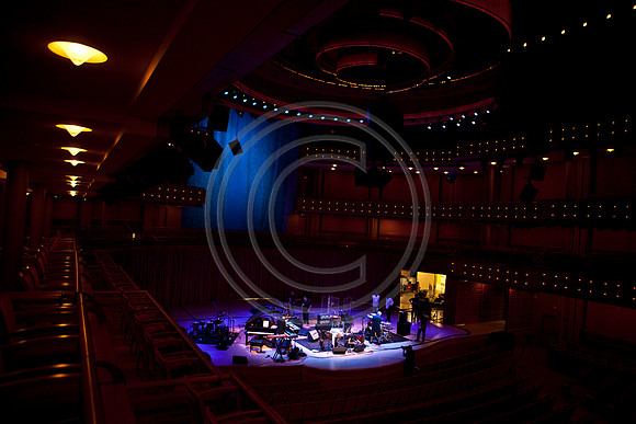 5021_DG_JAZZ_ROOTS_GUITAR VIRUOSOS_Concert_Adrienne_Arsh_Center__MG_7605