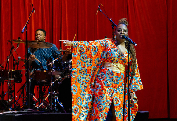 20220114_Ledisi_Sings_Nima_DSC5405