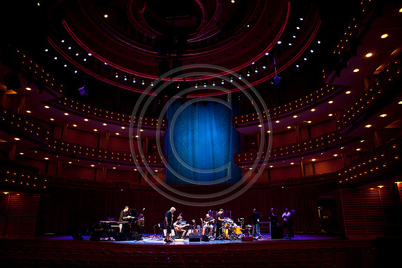 5021_DG_JAZZ_ROOTS_GUITAR VIRUOSOS_Concert_Adrienne_Arsh_Center_MG_7517