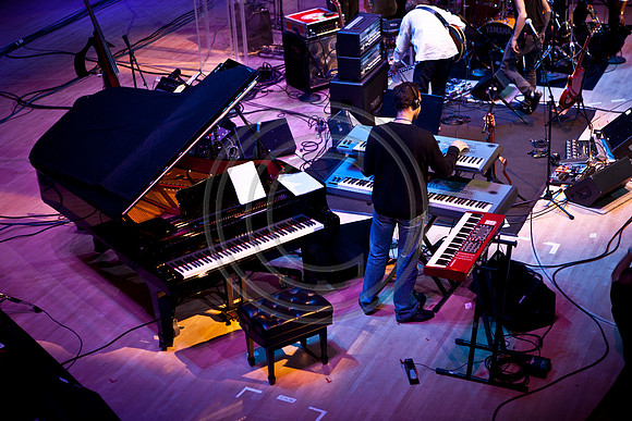 5021_DG_JAZZ_ROOTS_GUITAR VIRUOSOS_Concert_Adrienne_Arsh_Center_MG_7592