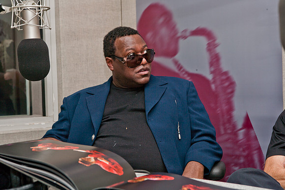 3882_DG_Jazz_Roots_WBGO_Radio_Station_Miami_2010_FL_ZV4N1450