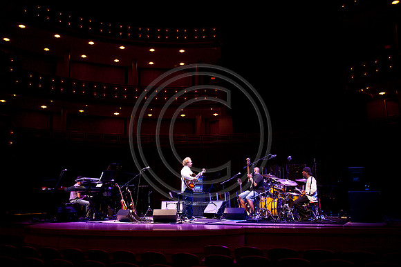 5021_DG_JAZZ_ROOTS_GUITAR VIRUOSOS_Concert_Adrienne_Arsh_Center__MG_7846