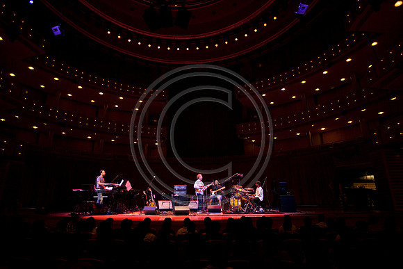 5021_DG_JAZZ_ROOTS_GUITAR VIRUOSOS_Concert_Adrienne_Arsh_Center_MG_7785