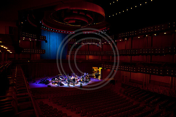 5021_DG_JAZZ_ROOTS_GUITAR VIRUOSOS_Concert_Adrienne_Arsh_Center__MG_7608