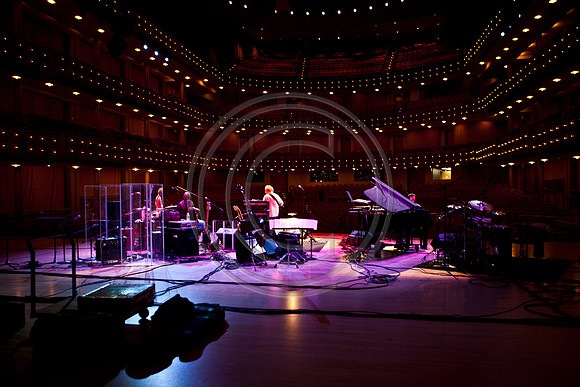 5021_DG_JAZZ_ROOTS_GUITAR VIRUOSOS_Concert_Adrienne_Arsh_Center__MG_7695