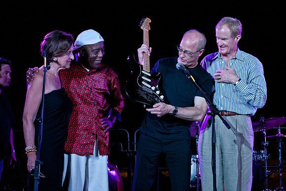 5033_DG_FAIRCHILD_GARDENS_BUDY_GUY_Miami_FL_2011_2_VA0M0131