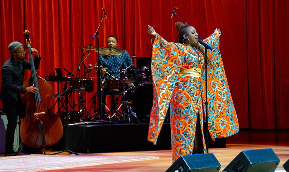 20220114_Ledisi_Sings_Nima_DSC5524