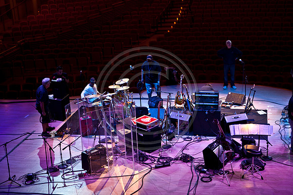 5021_DG_JAZZ_ROOTS_GUITAR VIRUOSOS_Concert_Adrienne_Arsh_Center_MG_7567