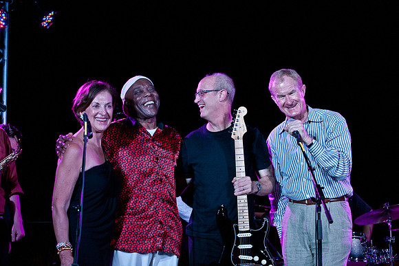5033_DG_FAIRCHILD_GARDENS_BUDY_GUY_Miami_FL_2011_2_VA0M0120