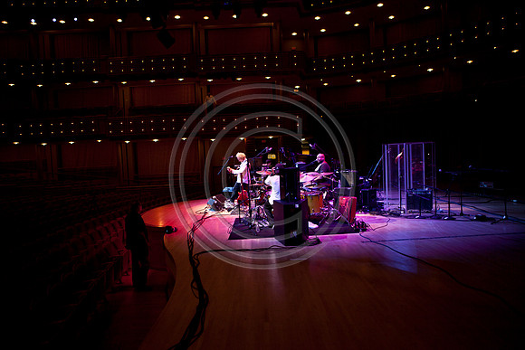 5021_DG_JAZZ_ROOTS_GUITAR VIRUOSOS_Concert_Adrienne_Arsh_Center__MG_7706