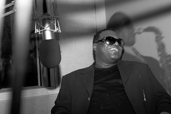 3882_DG_Jazz_Roots_WBGO_Radio_Station_Miami_2010_FL_ZV4N1414-2
