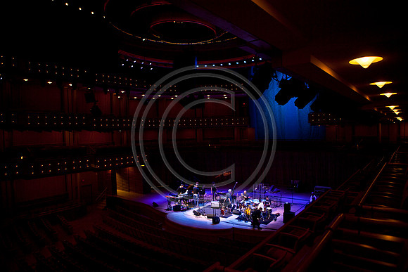 5021_DG_JAZZ_ROOTS_GUITAR VIRUOSOS_Concert_Adrienne_Arsh_Center_MG_7536