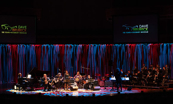 20221028_Dave_Brubeck Trio_JR__DSC9629