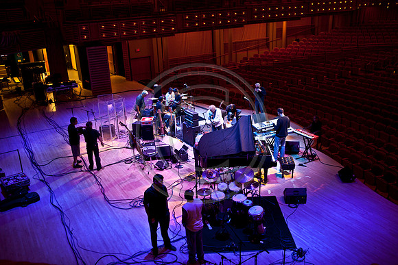 5021_DG_JAZZ_ROOTS_GUITAR VIRUOSOS_Concert_Adrienne_Arsh_Center_MG_7575