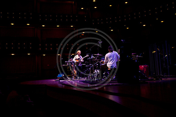 5021_DG_JAZZ_ROOTS_GUITAR VIRUOSOS_Concert_Adrienne_Arsh_Center__MG_7798