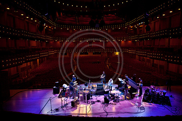 5021_DG_JAZZ_ROOTS_GUITAR VIRUOSOS_Concert_Adrienne_Arsh_Center_MG_7564