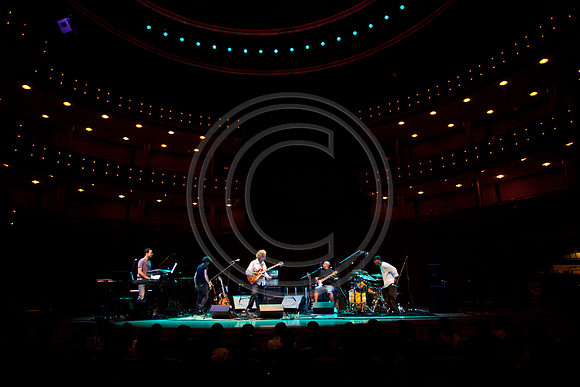 5021_DG_JAZZ_ROOTS_GUITAR VIRUOSOS_Concert_Adrienne_Arsh_Center_MG_7789