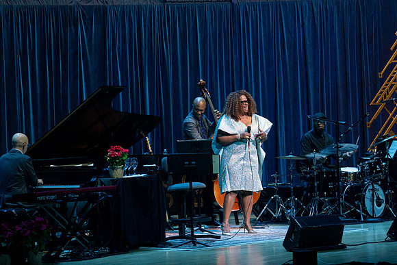 20211217_Dianne_Reeves_DSC7280