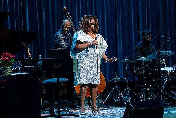20211217_Dianne_Reeves_DSC7289
