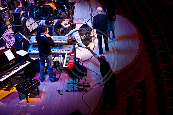 5021_DG_JAZZ_ROOTS_GUITAR VIRUOSOS_Concert_Adrienne_Arsh_Center_MG_7581