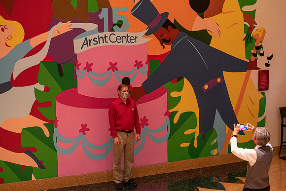 20211217_Mural Adrienne Arsht Christmas Dianne_Reeves Councert_DSC6989