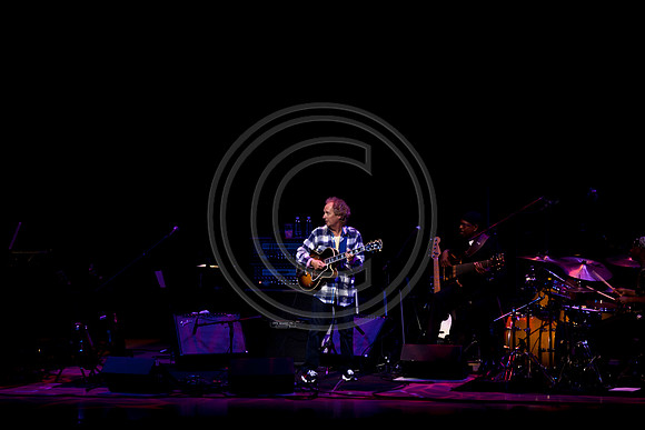 5021_DG_JAZZ_ROOTS_GUITAR VIRUOSOS_Concert_Adrienne_Arsh_Center_VA0M6853