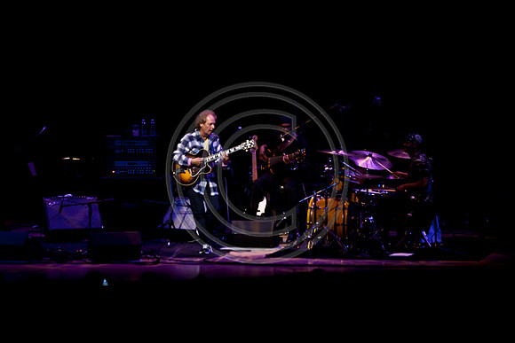 5021_DG_JAZZ_ROOTS_GUITAR VIRUOSOS_Concert_Adrienne_Arsh_CenterVA0M6821