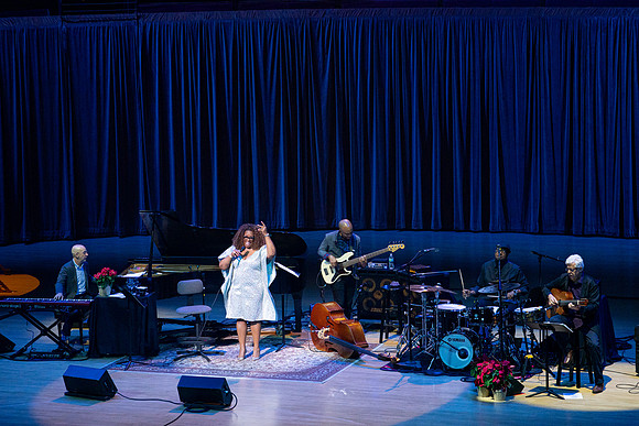 20211217_Dianne_Reeves_DSC7698