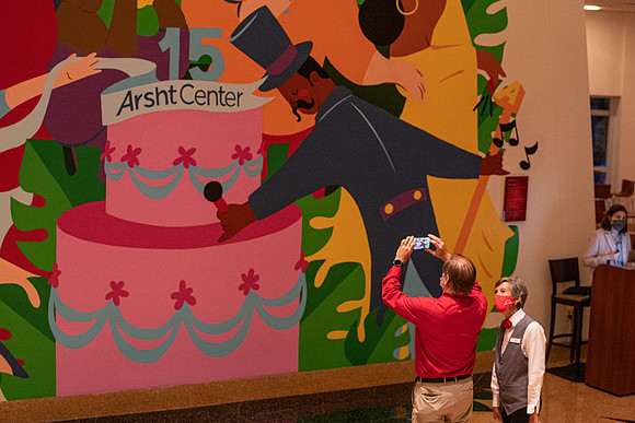 20211217_Mural Adrienne Arsht Christmas Dianne_Reeves Councert_DSC6986