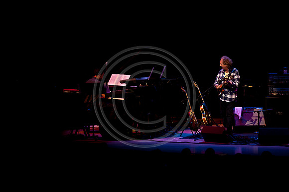5021_DG_JAZZ_ROOTS_GUITAR VIRUOSOS_Concert_Adrienne_Arsh_CenterVA0M6730
