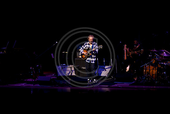 5021_DG_JAZZ_ROOTS_GUITAR VIRUOSOS_Concert_Adrienne_Arsh_Center_VA0M6813