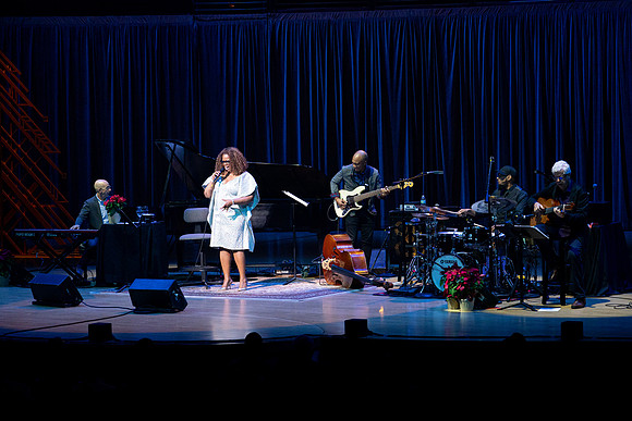 20211217_Dianne_Reeves_DSC7663