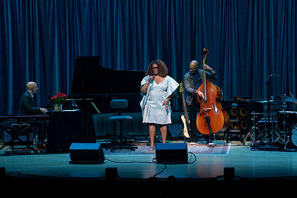 20211217_Dianne_Reeves_DSC7241