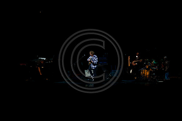 5021_DG_JAZZ_ROOTS_GUITAR VIRUOSOS_Concert_Adrienne_Arsh_Center_VA0M6965