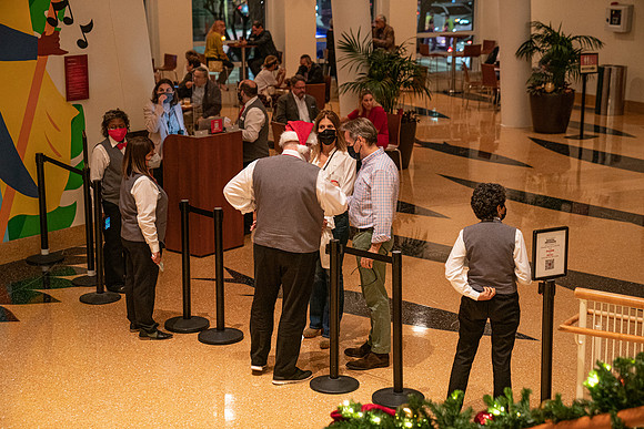 20211217_Mural Adrienne Arsht Christmas Dianne_Reeves Councert_DSC5864