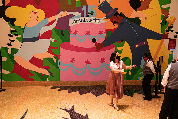 20211217_Mural Adrienne Arsht Christmas Dianne_Reeves Councert_DSC5665