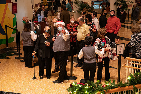 20211217_Mural Adrienne Arsht Christmas Dianne_Reeves Councert_DSC5902