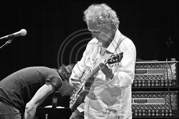 5021_DG_JAZZ_ROOTS_GUITAR VIRUOSOS_Concert_Adrienne_Arsh_CenterVA0M6604