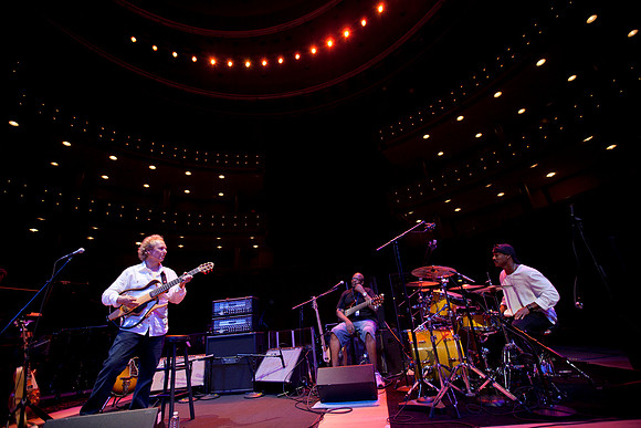 JAZZ ROOTS: Guitar Virtuosos- Miami , Adrienne Arsht Center