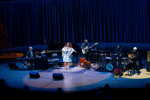20211217_Dianne_Reeves_DSC7679